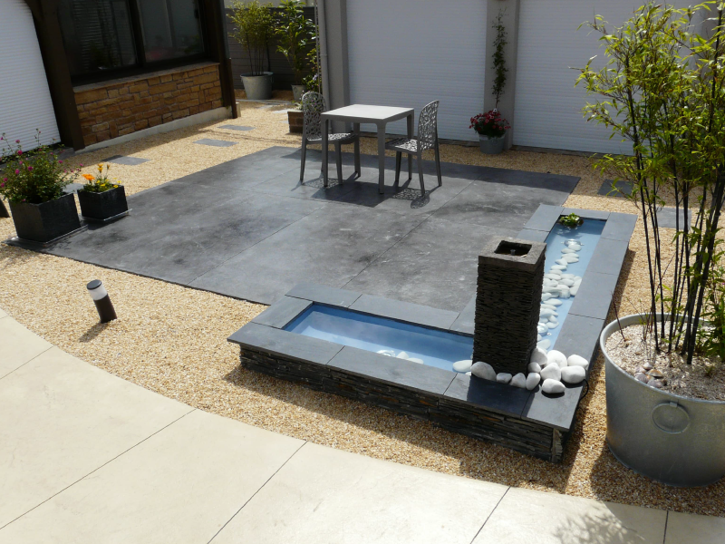 Création d'allée et terrasse en béton imprimé dans un vignoble à Nantes