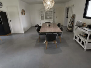 Construction de maison neuve avec sol béton ciré à Ancenis