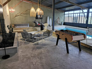 DVM Rénov béton décoratif poolhouse Nantes 44